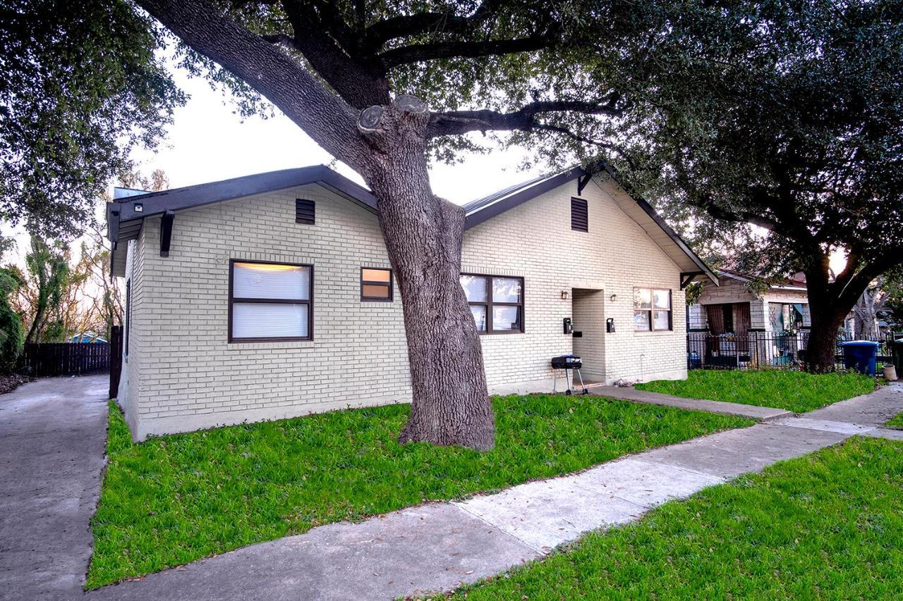Cozy Downtown Guest House 2Br/1Ba Sleeps 8 San Antonio Exteriör bild