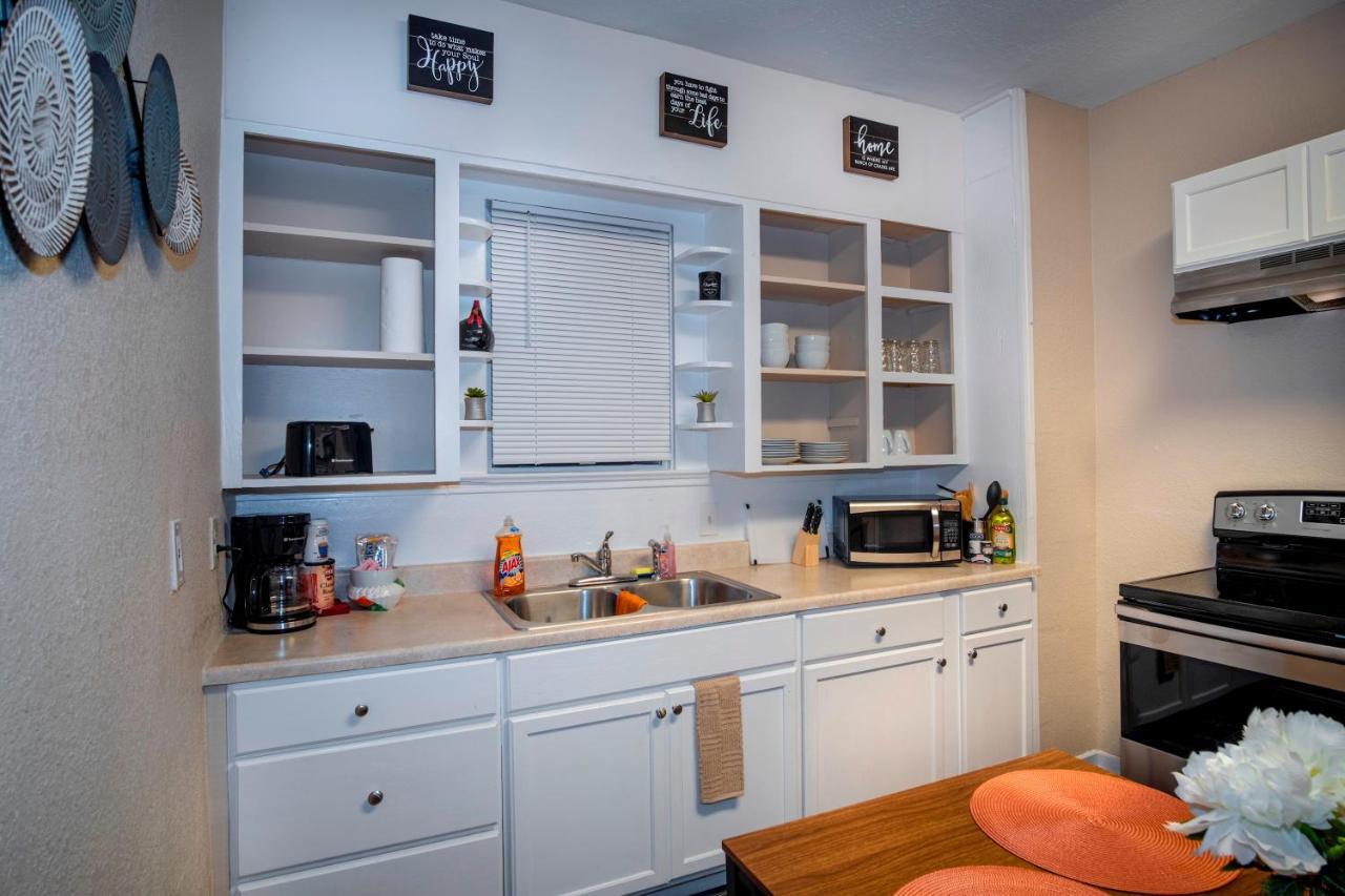 Cozy Downtown Guest House 2Br/1Ba Sleeps 8 San Antonio Exteriör bild